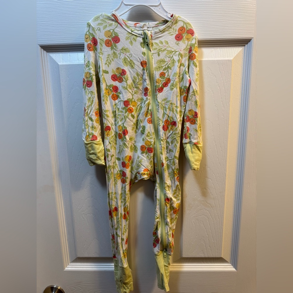 Angel Dear Tomato Footie